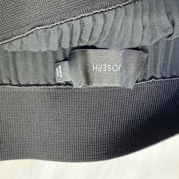 Pre Loved Joseph Pleated Midi Skirt in Black Cupro - Picture 2 of 4